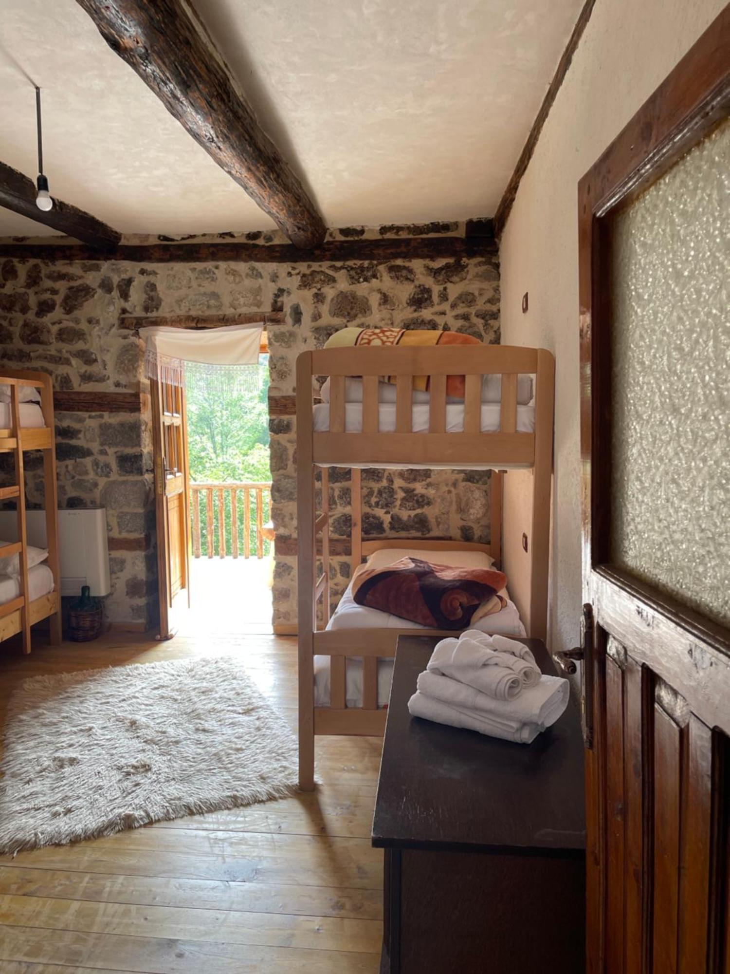 Hotel Kulla Hupi Agriturism Bulqize Exterior foto