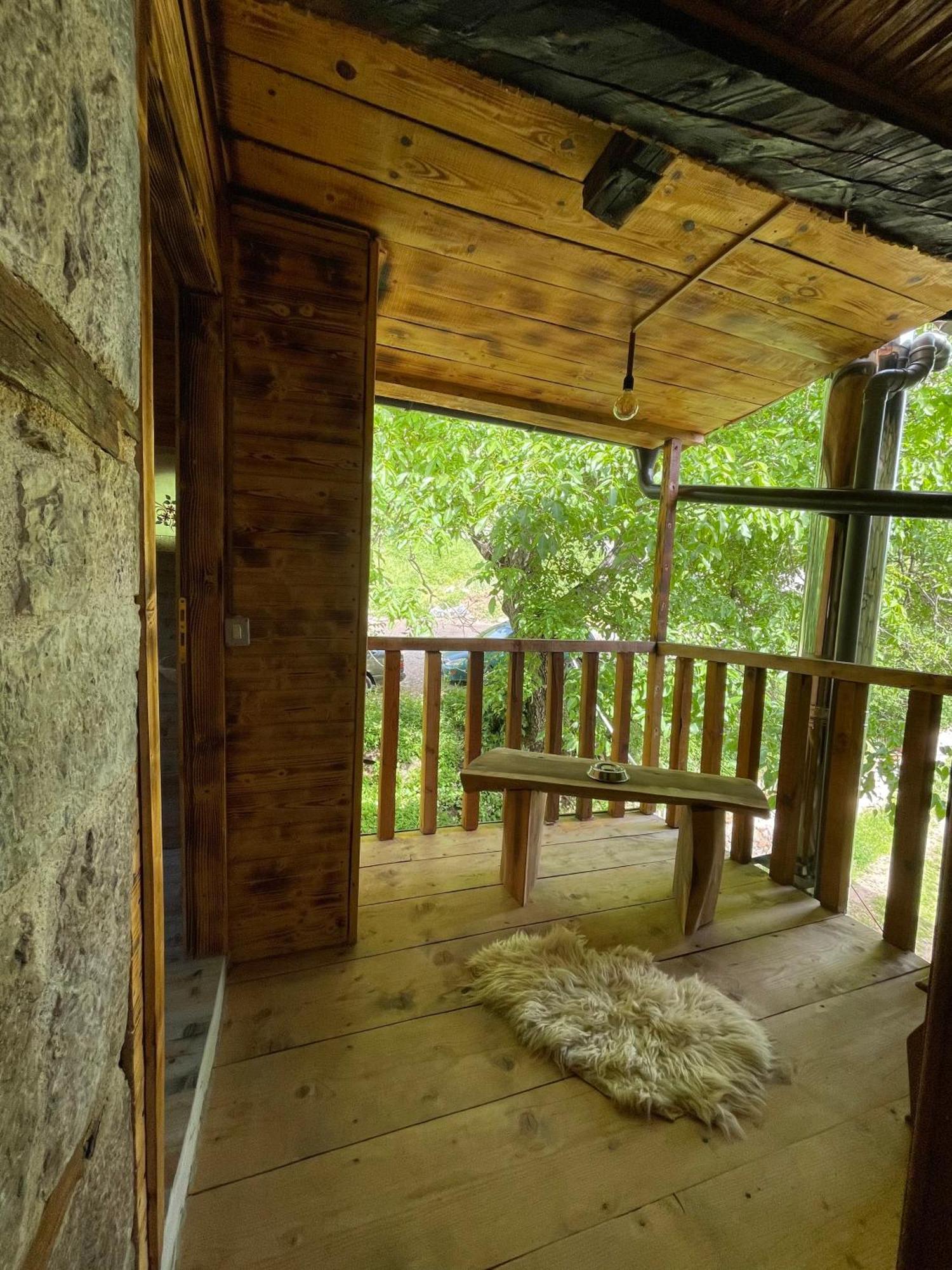 Hotel Kulla Hupi Agriturism Bulqize Exterior foto
